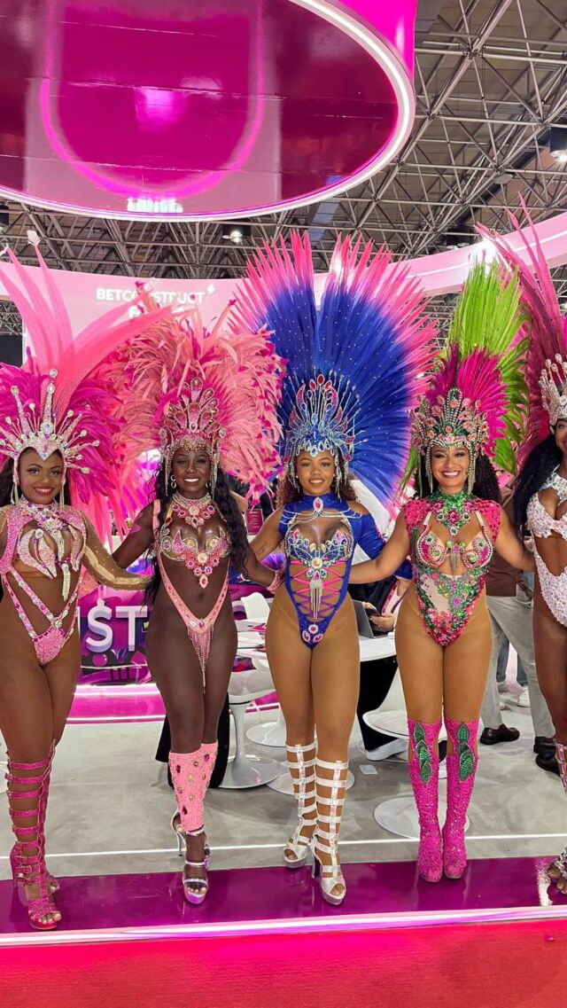 Isso é Momoking 👑

#feiras #eventos #carnaval #carnival #showsdecarnaval #momoking #sambashow #sigmaamericas #riocentro #internacionalgroup